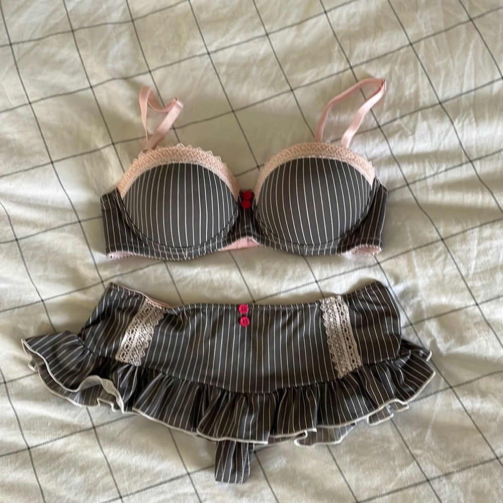 NWOT bra brief set